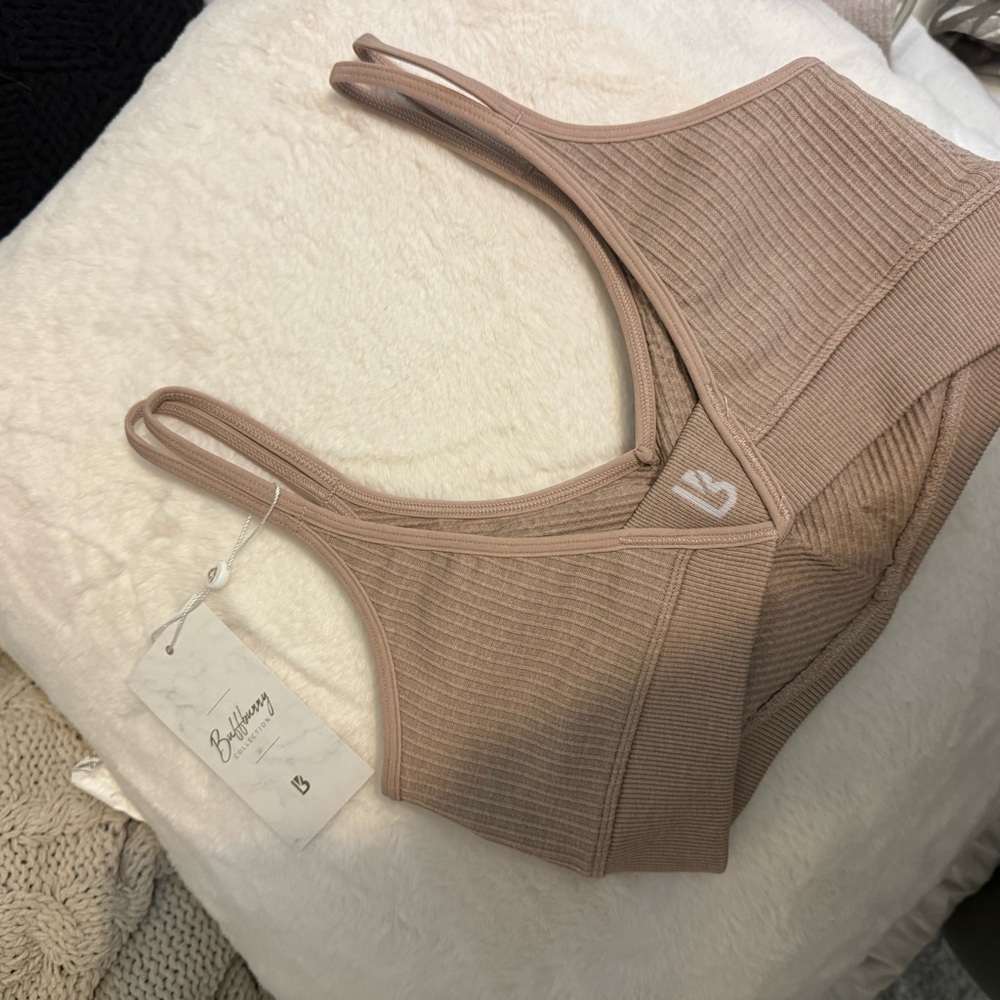 Seamless Ribbed Sports Bra - Buff Bunny - Picture 4 of 4